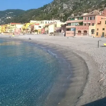 Via Dei Ginepri Noli
